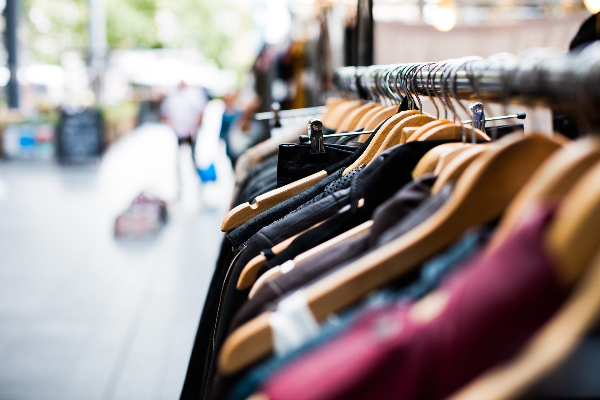 What's the Difference Between a Thrift Shop and a Consignment